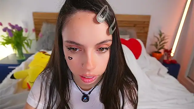 Dayna Nebula online show from March 14, 11:49 am