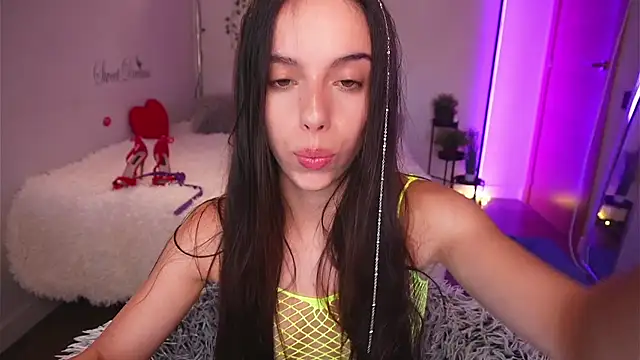 Dayna Nebula online show from September 19, 1:26 pm