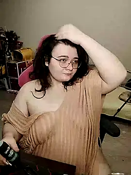 DenisHailey online show from December 21, 6:33 pm