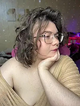 DenisHailey online show from May 7, 5:49 pm