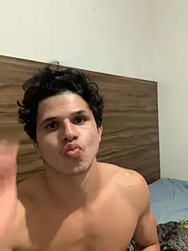 pedrovkr3 online show from December 11, 12:12 am