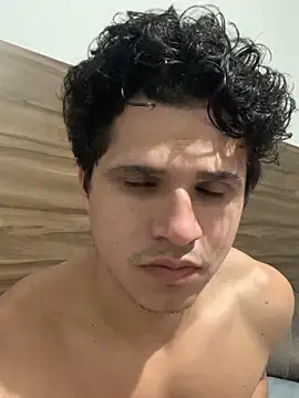 pedrovkr3 online show from December 2, 2:15 am