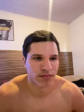 pedrovkr3 online show from April 19, 12:39 pm