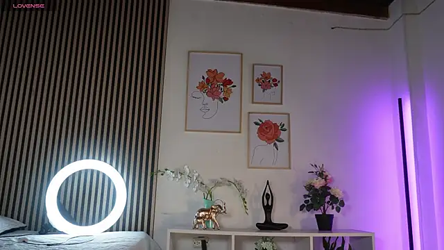 LillyDolls23 online show from April 14, 1:27 pm