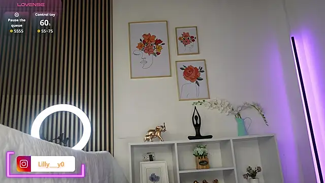 LillyDolls23 online show from November 12, 12:20 pm