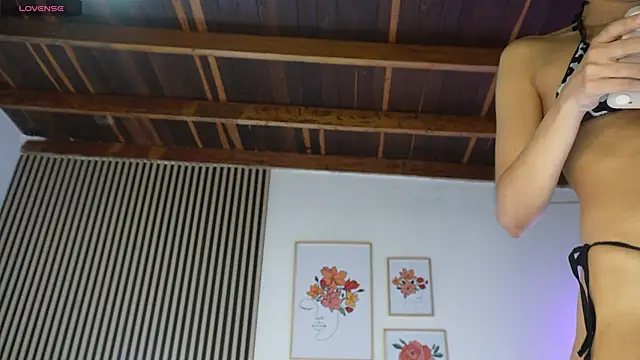 LillyDolls23 online show from January 14, 1:04 pm