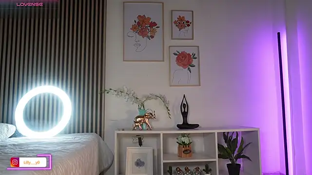 LillyDolls23 online show from March 31, 1:24 pm