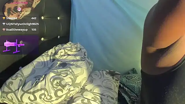 kasandra smith  online show from March 5, 5:07 am