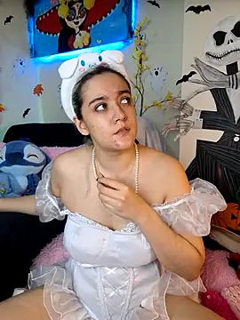 Snapshot of NaomiShimizu chatting on October 30, 9:01 pm NaomiShimizu online show from October 30, 9:01 pm