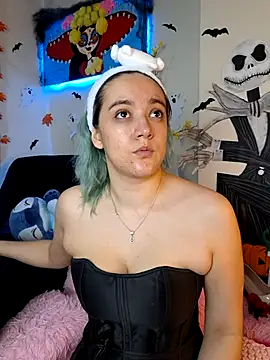 Snapshot of NaomiShimizu chatting on October 25, 8:20 pm NaomiShimizu online show from October 25, 8:20 pm