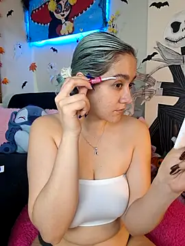 Snapshot of NaomiShimizu chatting on October 23, 8:40 pm NaomiShimizu online show from October 23, 8:40 pm