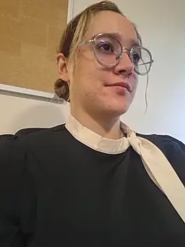 NaomiShimizu online show from April 9, 7:53 pm