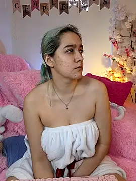 Snapshot of NaomiShimizu chatting on November 2, 8:03 pm NaomiShimizu online show from November 2, 8:03 pm