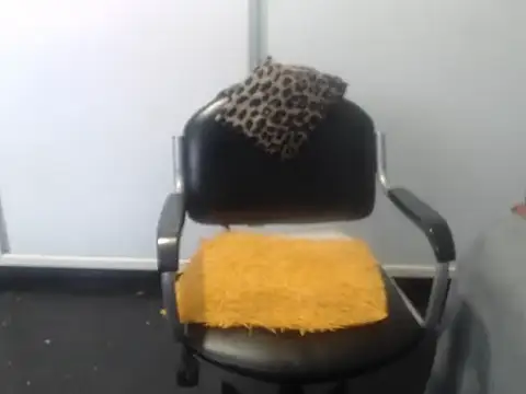 THESHORTQUEEN online show from November 23, 12:04 pm