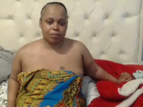 THESHORTQUEEN online show from November 17, 7:51 pm