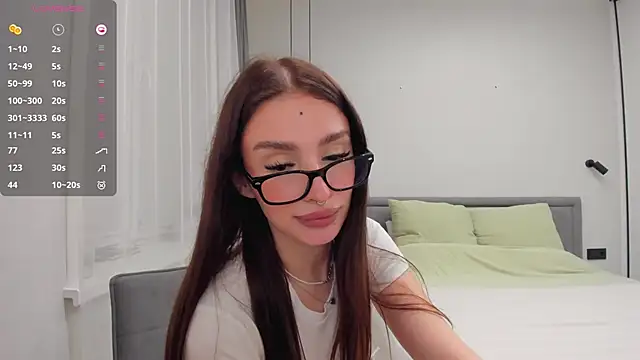 Snapshot of xxnadya chatting on October 17, 1:02 pm xxnadya online show from October 17, 1:02 pm
