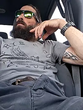 chillmfrs online show from September 13, 9:37 pm