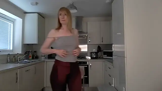 Snapshot of British_Goddess_Anna chatting on July 21, 8:26 am British Goddess Anna online show from July 21, 8:26 am