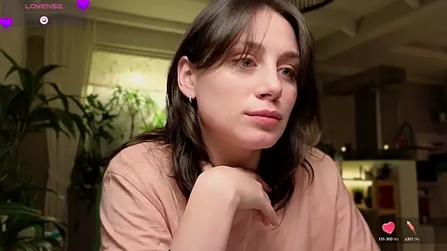 moon deity  online show from December 12, 2:11 pm