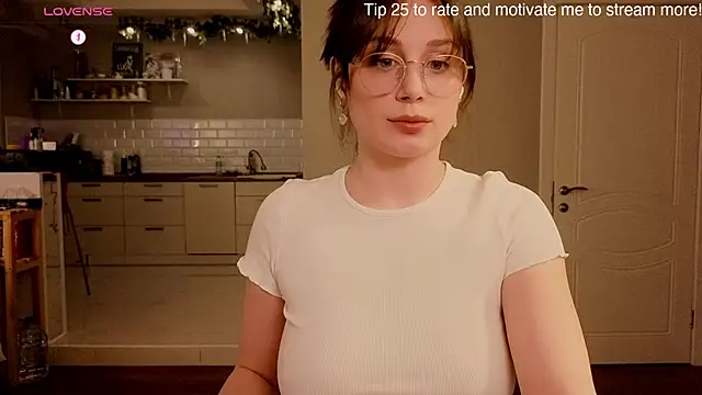 moon deity  online show from March 25, 6:40 pm