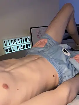 secret dream415 online show from April 7, 8:10 pm