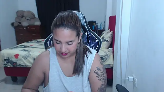 KathyHardcore69 online show from December 21, 1:41 am