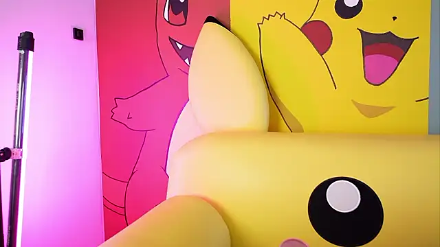 miss  pamela online show from March 5, 11:07 am