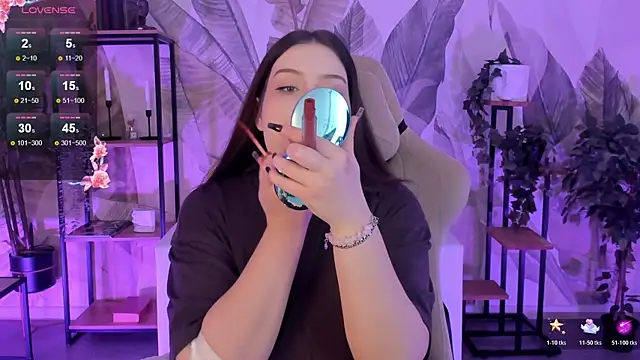 CoralineKeyns online show from November 7, 5:34 am