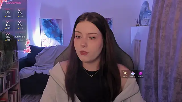 CoralineKeyns online show from November 6, 9:02 am