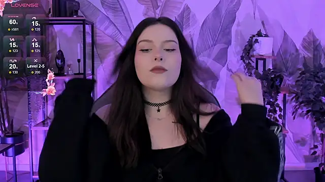 CoralineKeyns online show from October 24, 7:51 am