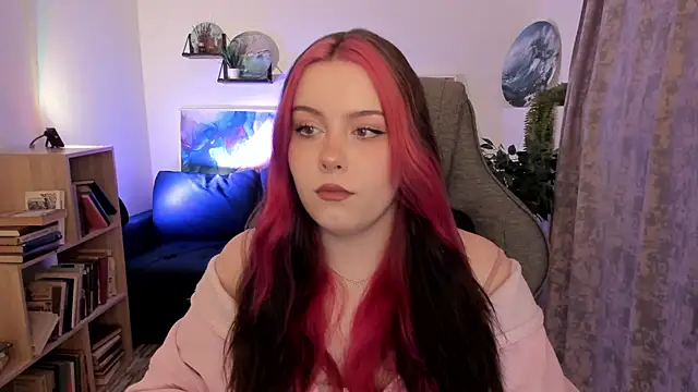 CoralineKeyns online show from April 8, 5:31 am