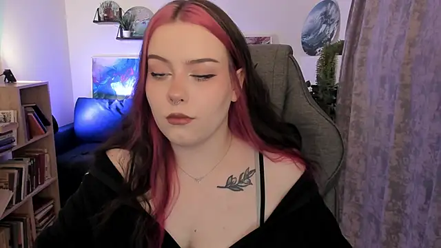 CoralineKeyns online show from April 9, 5:20 am