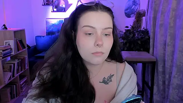 CoralineKeyns online show from February 19, 5:48 am