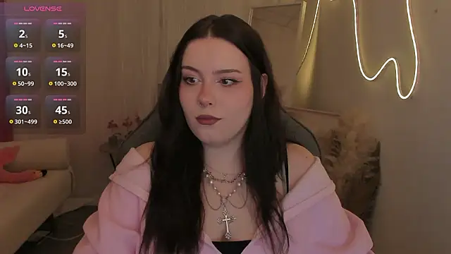 CoralineKeyns online show from March 17, 5:21 am