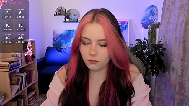 CoralineKeyns online show from April 16, 5:08 am