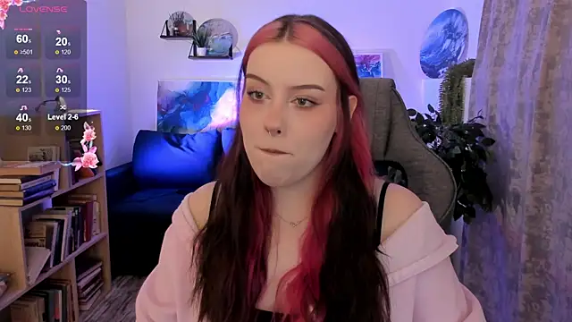 CoralineKeyns online show from April 15, 5:24 am