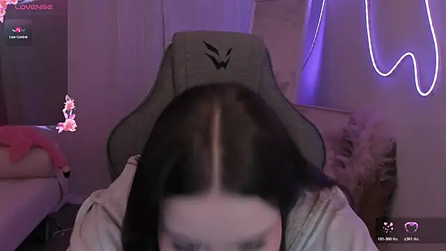 CoralineKeyns online show from March 5, 5:37 am