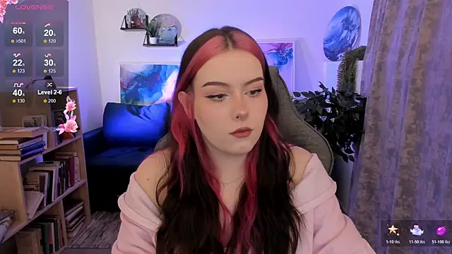 CoralineKeyns online show from April 14, 5:23 am