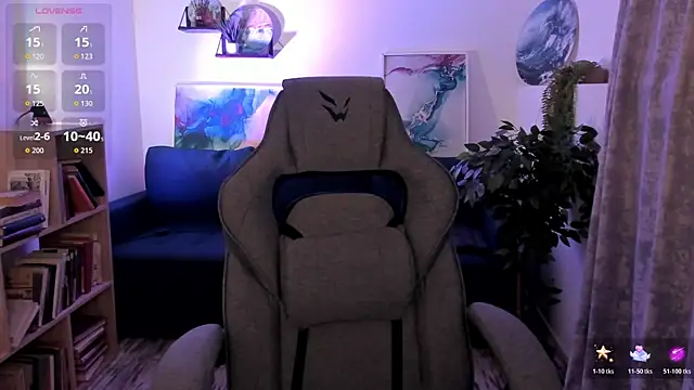 CoralineKeyns online show from March 31, 5:42 am