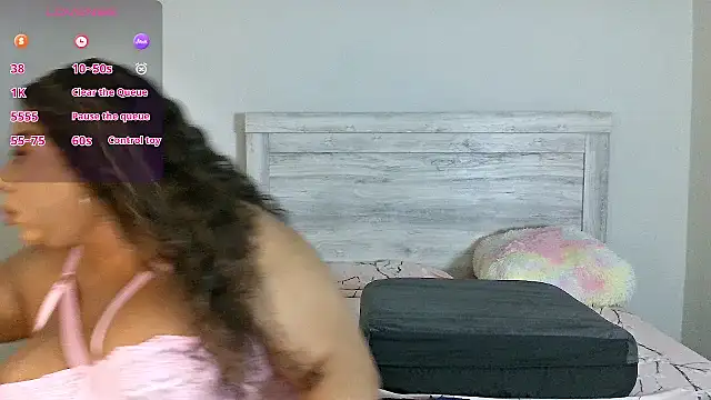 Snapshot of Carmen_Cream chatting on July 8, 6:25 am Carmen Cream online show from July 8, 6:25 am