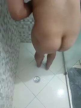 Nicolaskribeiro online show from October 18, 10:34 pm