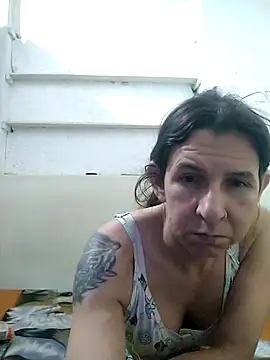 Cameron puppy online show from April 3, 4:57 pm