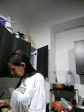 Snapshot of Cameron_puppy chatting on July 2, 9:21 pm Cameron puppy online show from July 2, 9:21 pm