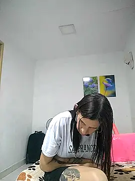 Snapshot of Cameron_puppy chatting on June 19, 5:57 am Cameron puppy online show from June 19, 5:57 am