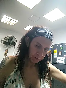 Cameron puppy online show from June 3, 6:01 pm