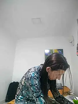 Snapshot of Cameron_puppy chatting on July 1, 6:08 pm Cameron puppy online show from July 1, 6:08 pm