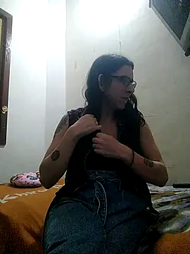 Cameron puppy online show from February 16, 5:17 am