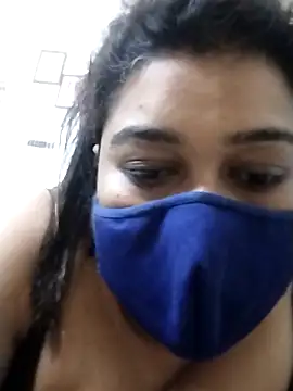 indianlisa5 online show from April 17, 6:11 pm