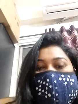 indianlisa5 online show from February 4, 8:48 pm