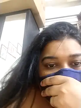 indianlisa5 online show from November 25, 8:42 pm